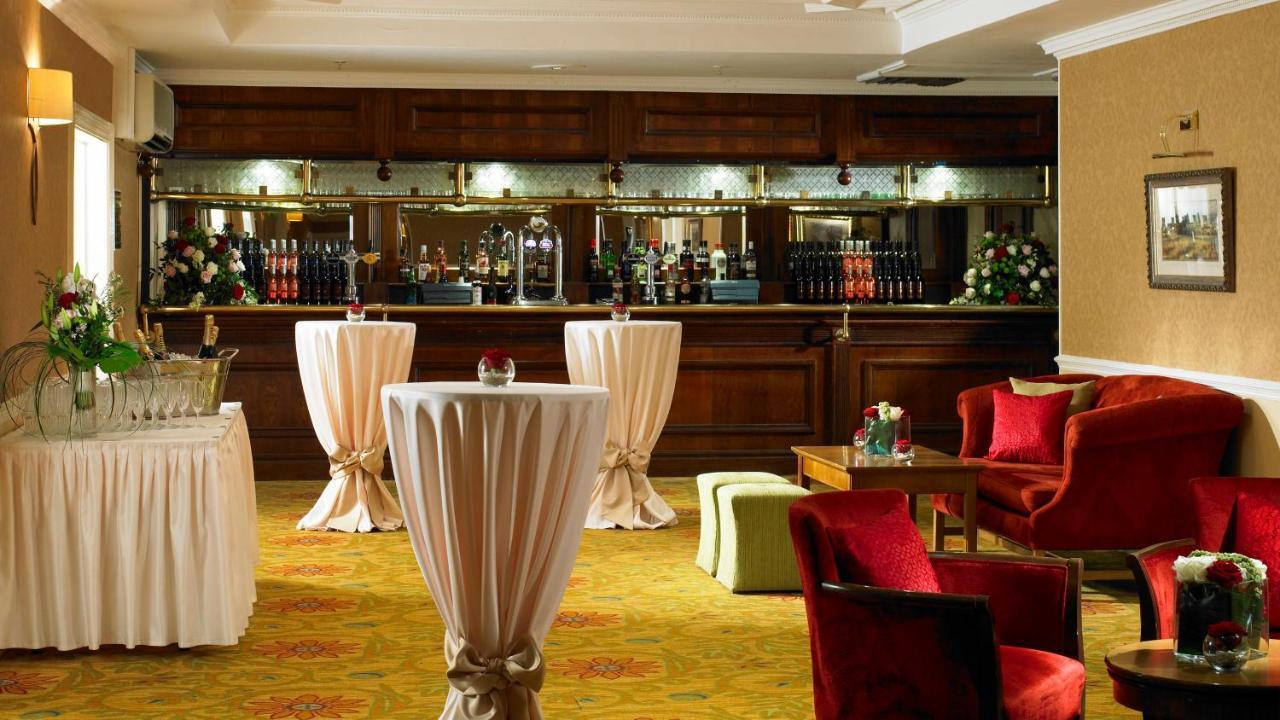 Hollins Hall Hotel, Golf & Country Club Bradford  Exterior foto